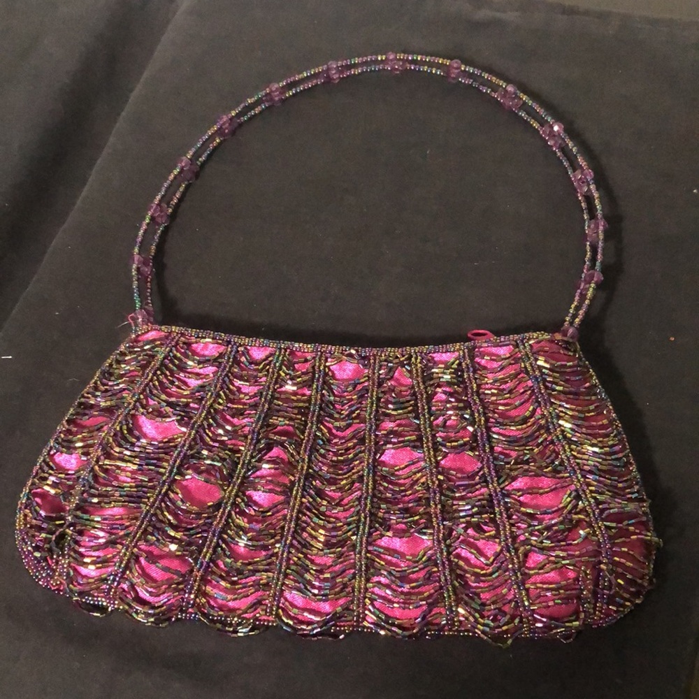 Striking Beaded hand bag with beaded handle - Picture 3 of 4